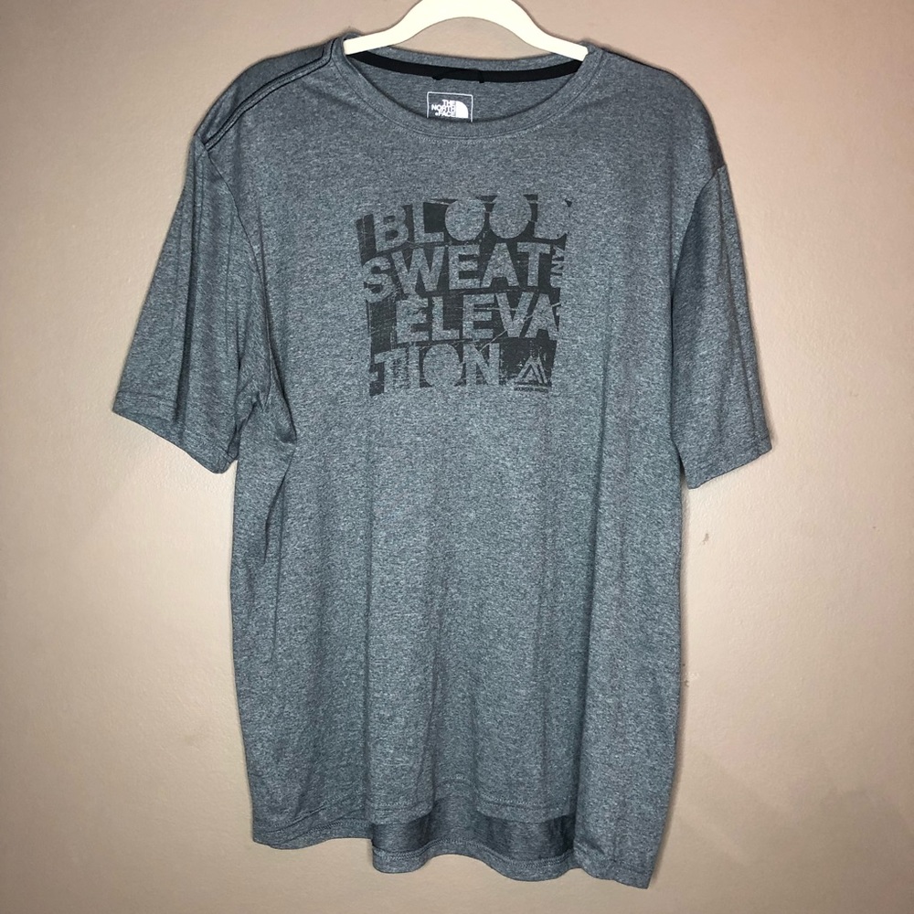 Men’s north face t shirt